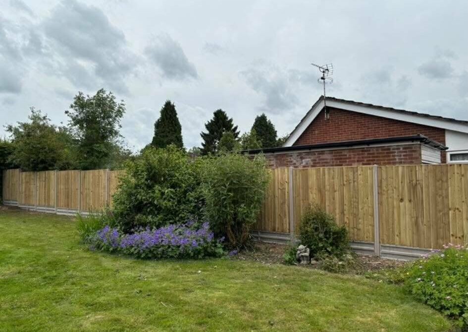 Landscaped garden with new timber boundary fencing