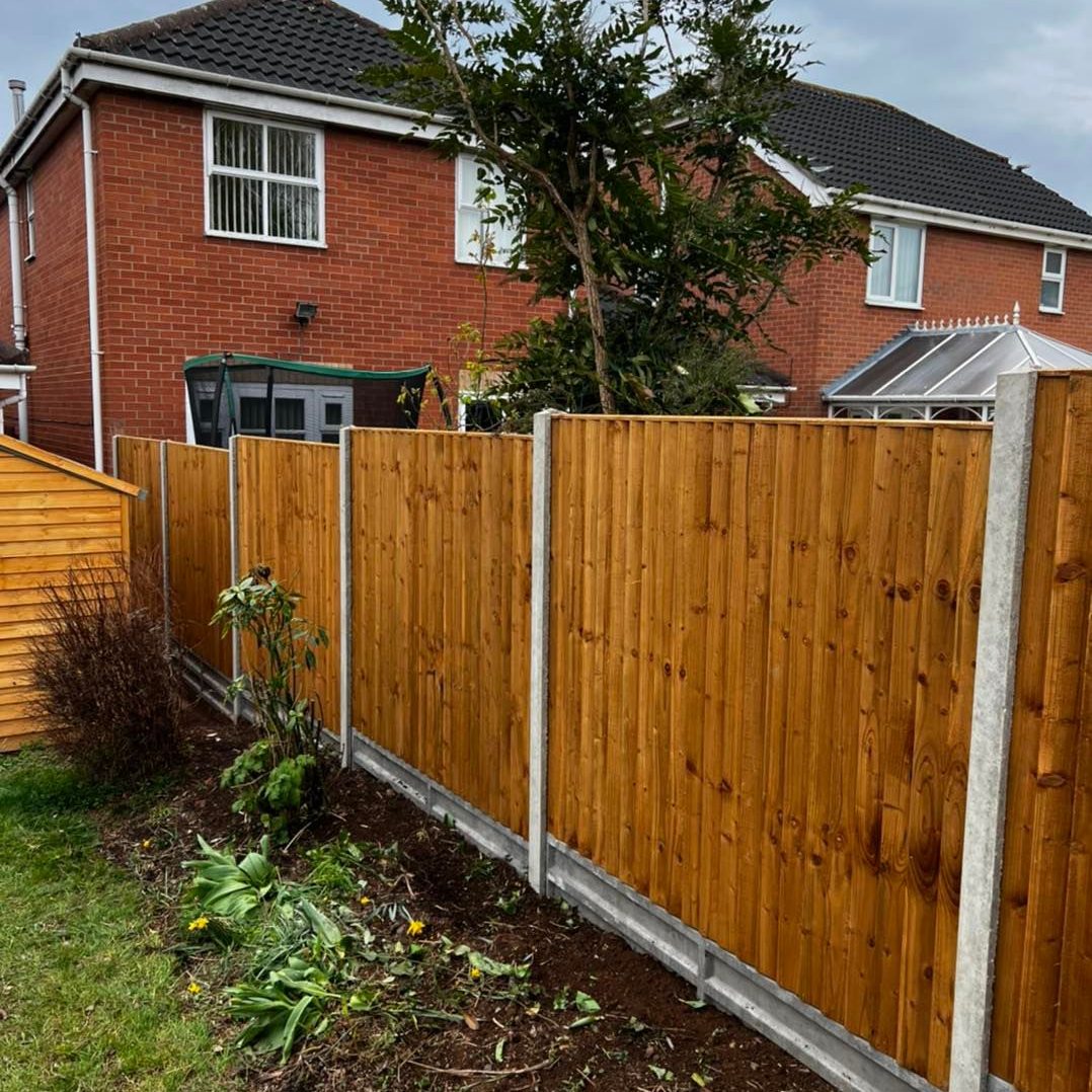 garden fencing in Loughborough & Leicester